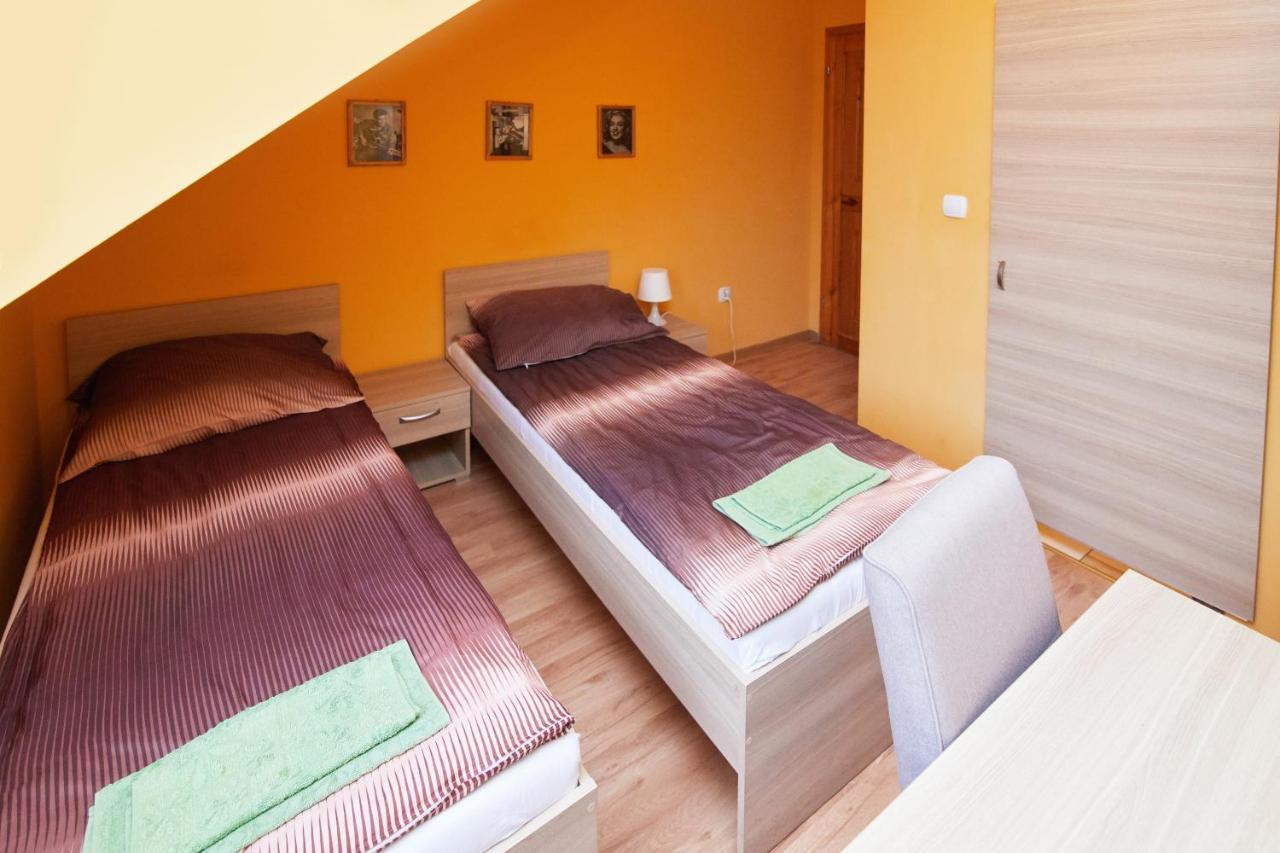 Karczma-Koszwice Bed & Breakfast Exterior photo